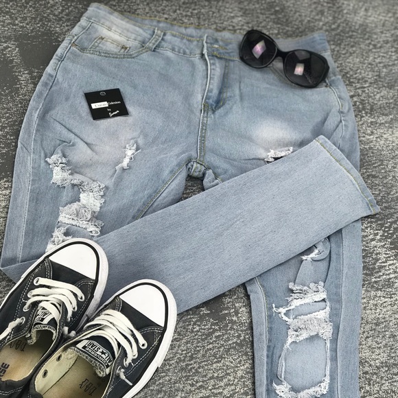 Distressed Skinny Jeans - Picture 2 of 7